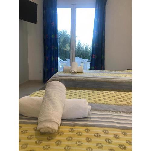 Room in Studio - Studio Banos Apartments and Swimming Pool