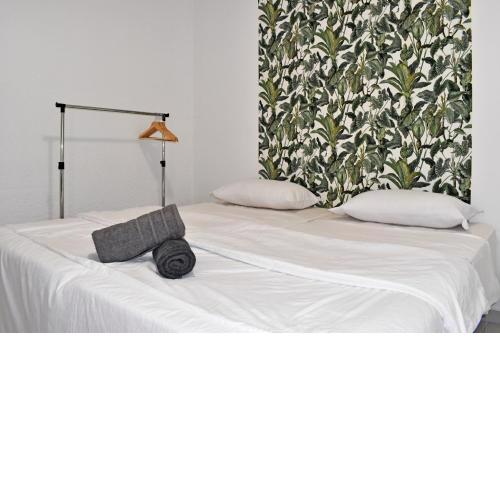 ROOM NEAR THE BEACH