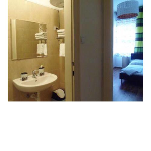 Room with bathroom in Budapest Center