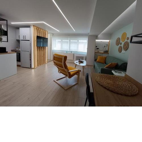 roomaki II - new & stylish studio in the center w/ parking