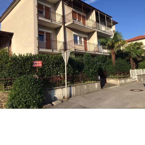 Rooms and apartment Lia
