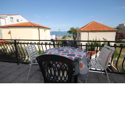 Rooms by the sea Pasman - 8223