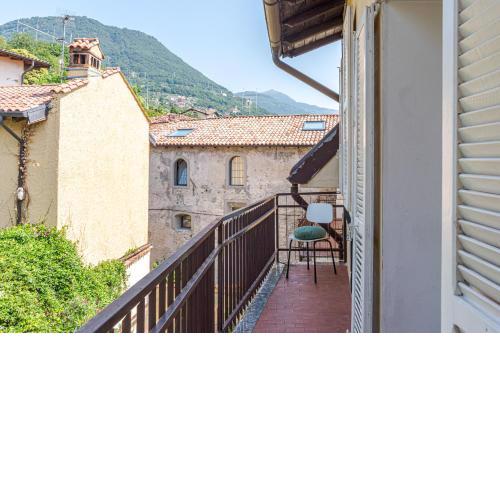 Roomy Apartament in Domaso with small balcony!