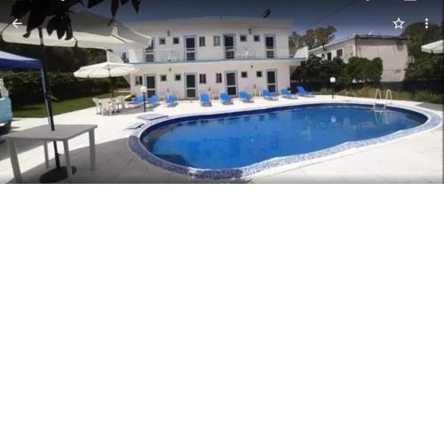 Rose Apartments Mesonghi