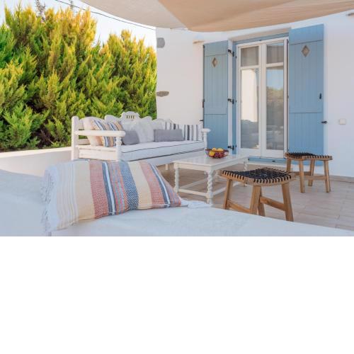 Rosemary Residence in Ampelas. 3 bedroom house