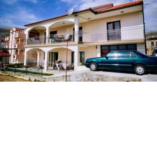 Roso apartment with sea view