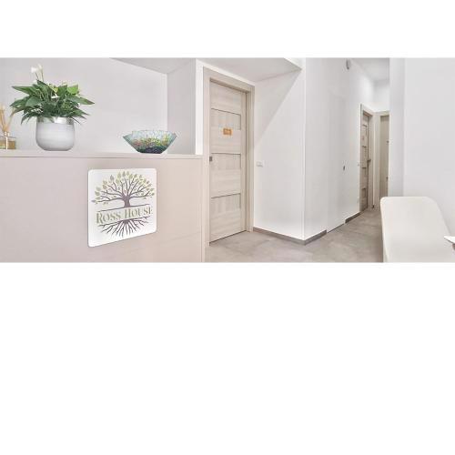 RossHouse