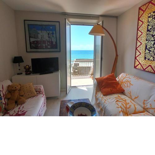 Rosso Tramonto luxury-white- LADISPOLI, Lungomare Regina Elena 58