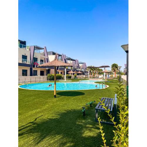 Royal Beach 607