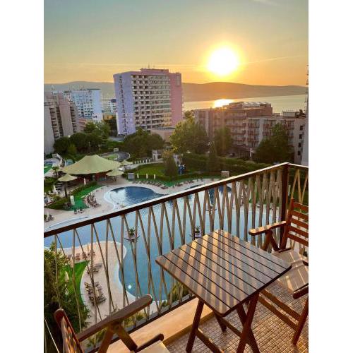 ROYAL BEACH & APARTAMENT