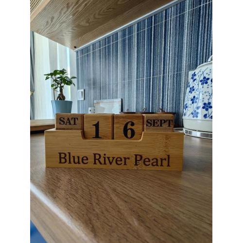 Royal Blue River Pearl