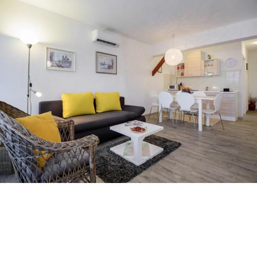 Royal Family Apartment