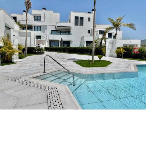 ROYAL PALM 12