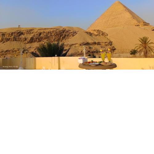Royal pyramid Inn