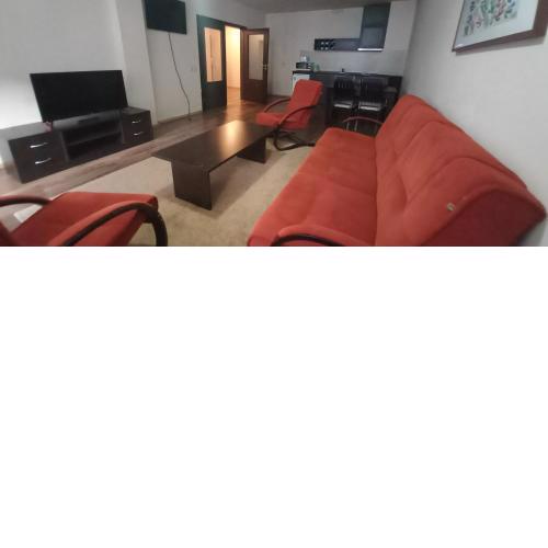 Royal Towers one bedroom apartment next to gondola