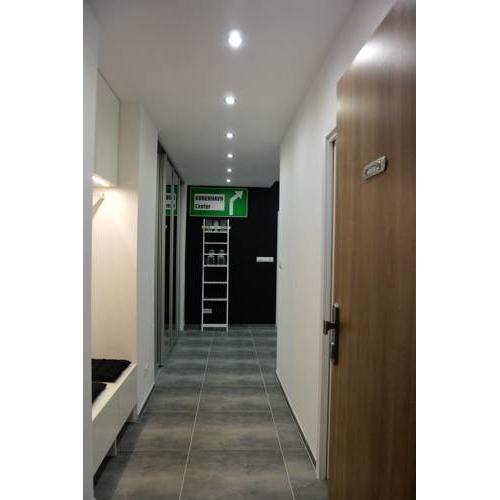 RR bus station apartment