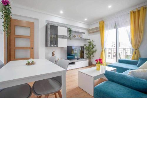 RUALVA ALOJAMIENTOS, REUS APARTMENT Lovely & Central
