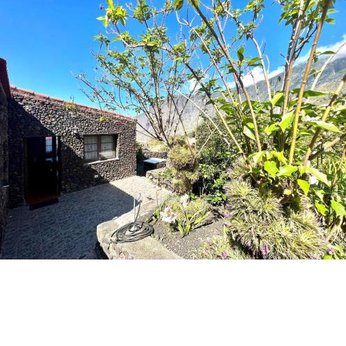 Rural house with barbecue and beautiful sea view en El Hierro