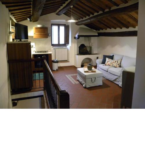 Rustic, cozy and quaint 1 bedroom apartment in the Heart of Cortona
