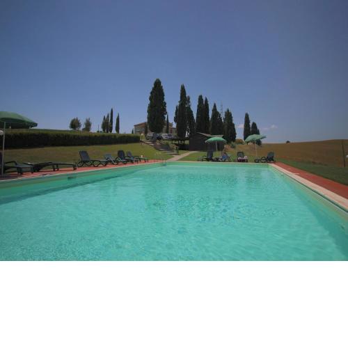Rustic Farmhouse in Arbia Asciano with Terrace