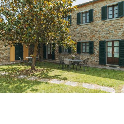 Rustic Farmhouse in Cortona with Swimming Pool