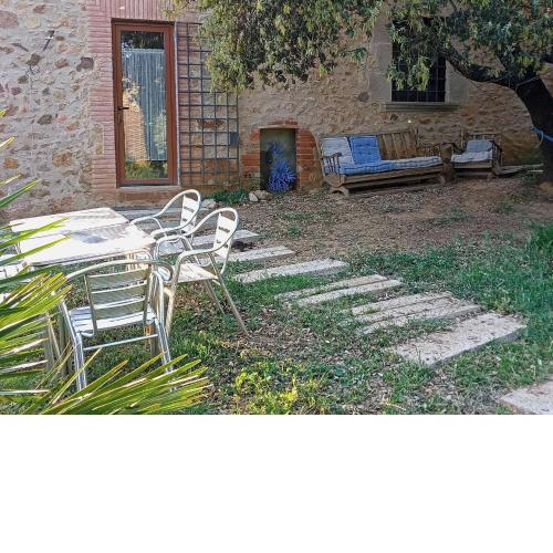 Rustic holiday home in Girona with private garden