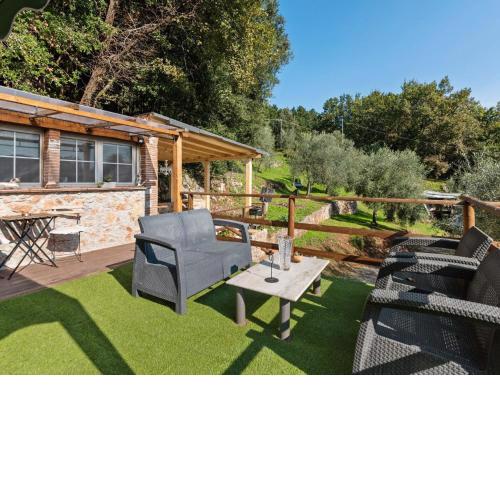 Rustic Holiday Home in Monsagrat with Private Pool