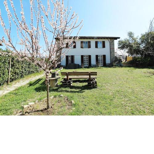 Rustic Holiday Home in Montemarzino with Garden