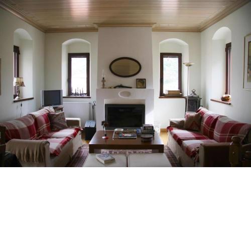Rustic home in heart of Stemnitsa