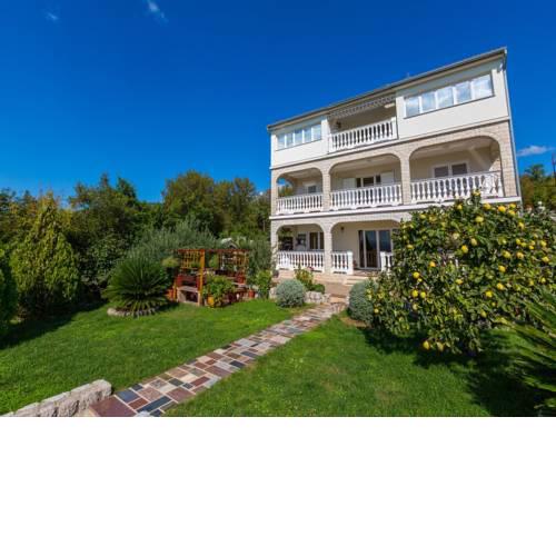 Ruza Apartment