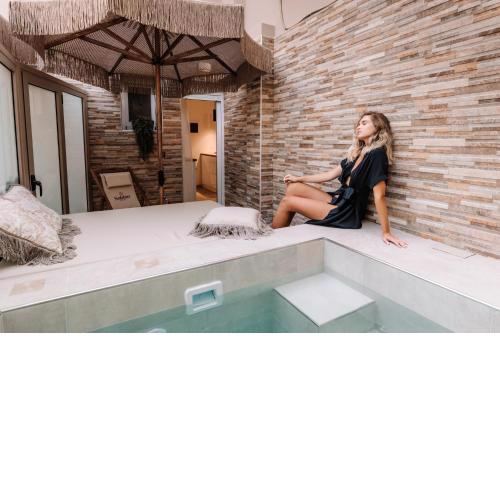 Sabbia Mini Pool Suites
