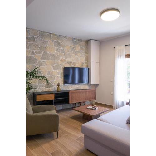 Saint Rocco's Chic Urban Apt.