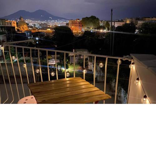 Salita Principi center Vesuvio view