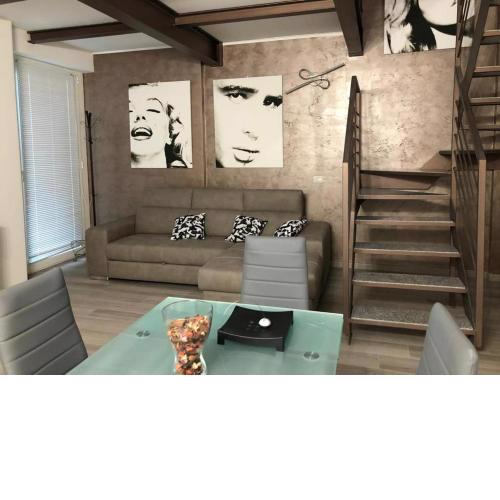 Sally home Ornato