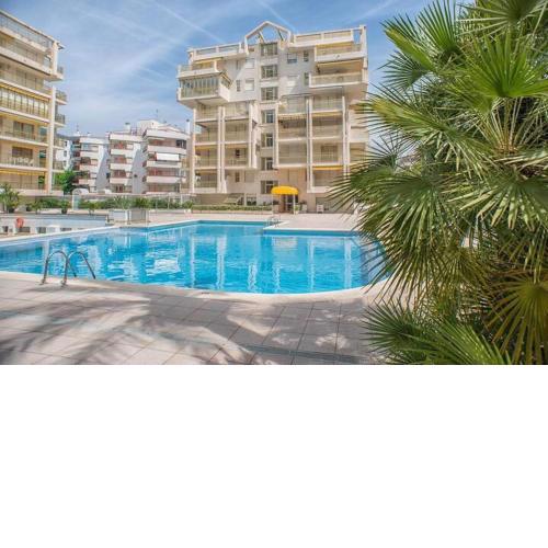 Salou .Novelty1...primera linia de mar ...
