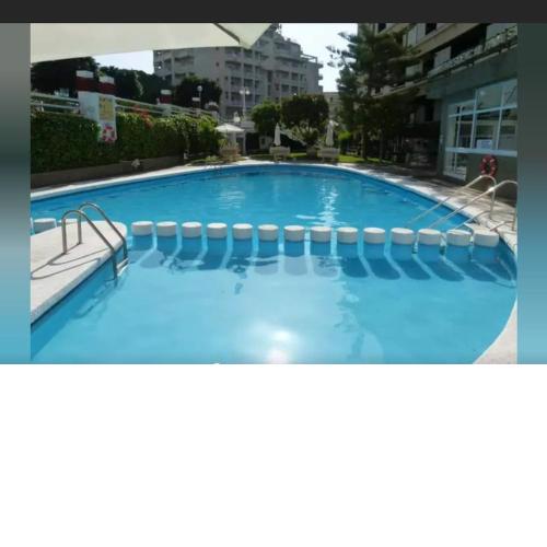 Salou, piso de 3 habitaciones con piscina.