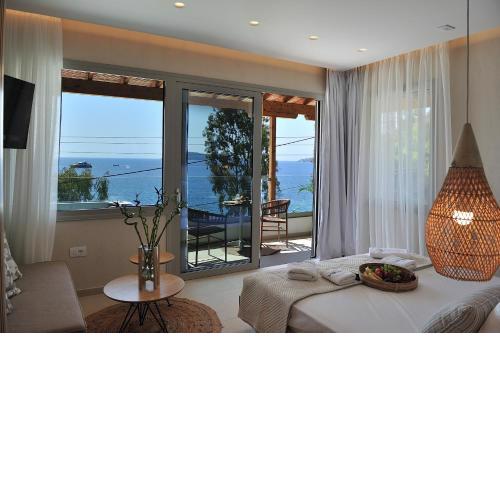 Salty Wave Suites