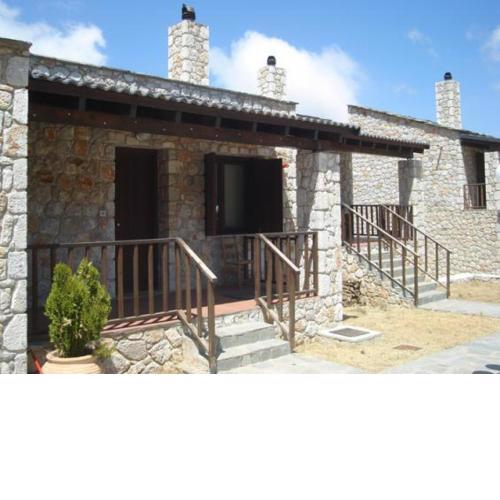 Samaria Village