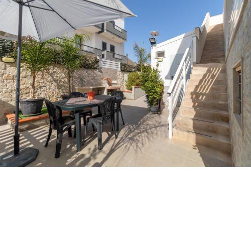 Samuel Beach con patio e veranda