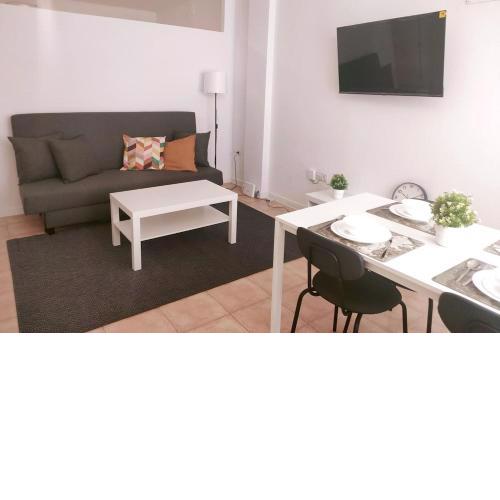 San 4 Centro IFEMA Wizink Metropolitano Airport Apartments