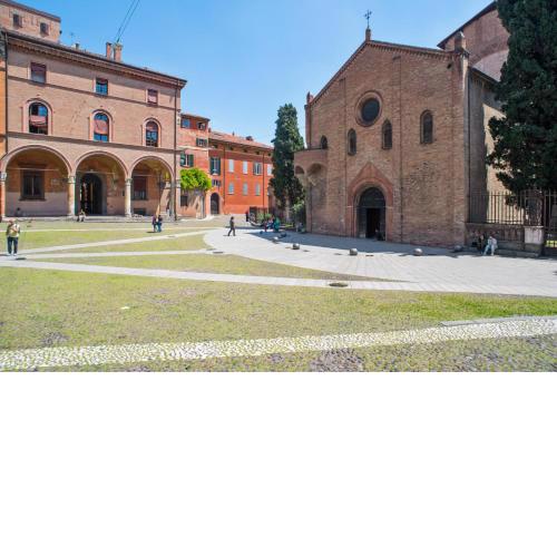 San Giovanni in Monte Apartment