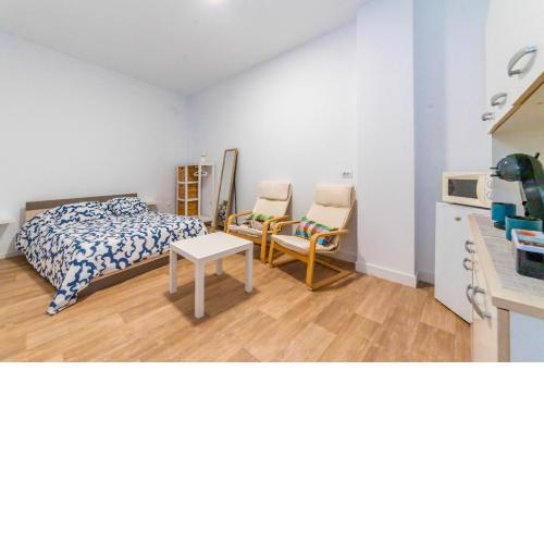 San Isidro Getaway Room A by Eden Rentals