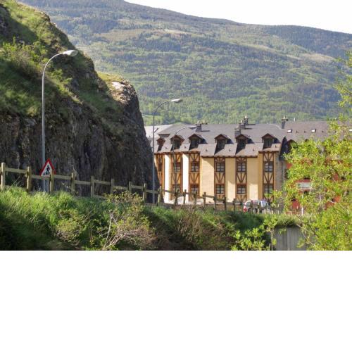San Marsial Benasque Apartamentos y Hotel