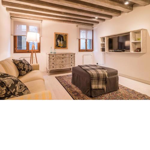 SAN POLO 2140 IN THE HEART OF VENICE