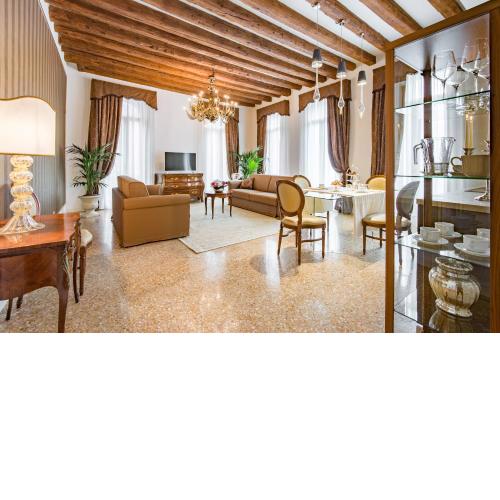 San Teodoro Palace - Luxury Apartments