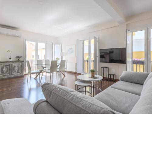 San Vicente -OASIS DE PAZ EN EL CORAZÓN DE SEVILLA 3 HAB - 2 Baños WIFI AC