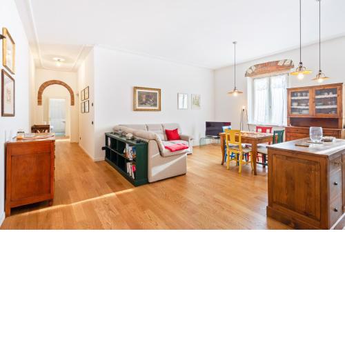 San Vitale Elegant Flat