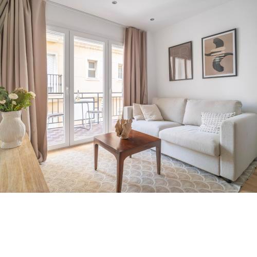 Sanders San Patricio - Dreamy Two-Bedroom Apartment Downtown