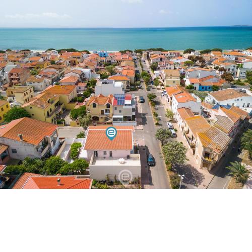 Sandy Retreat - Near the Beach