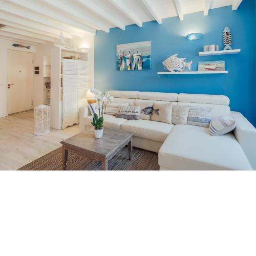 Sanremo Amazing Apartment with Private Parking